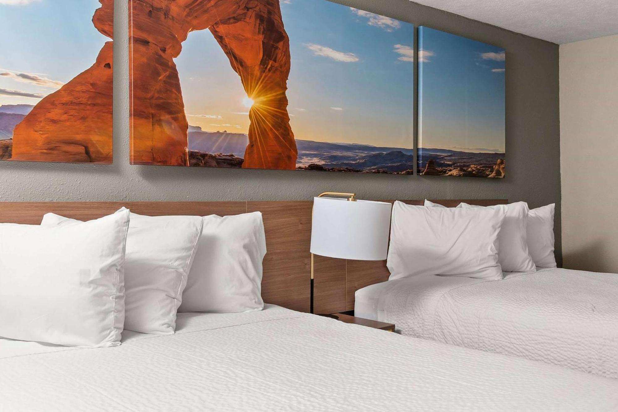 Days Inn By Wyndham Albuquerque Northeast Экстерьер фото