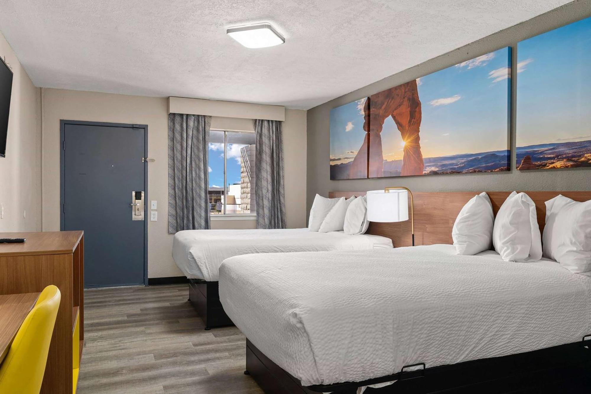 Days Inn By Wyndham Albuquerque Northeast Экстерьер фото