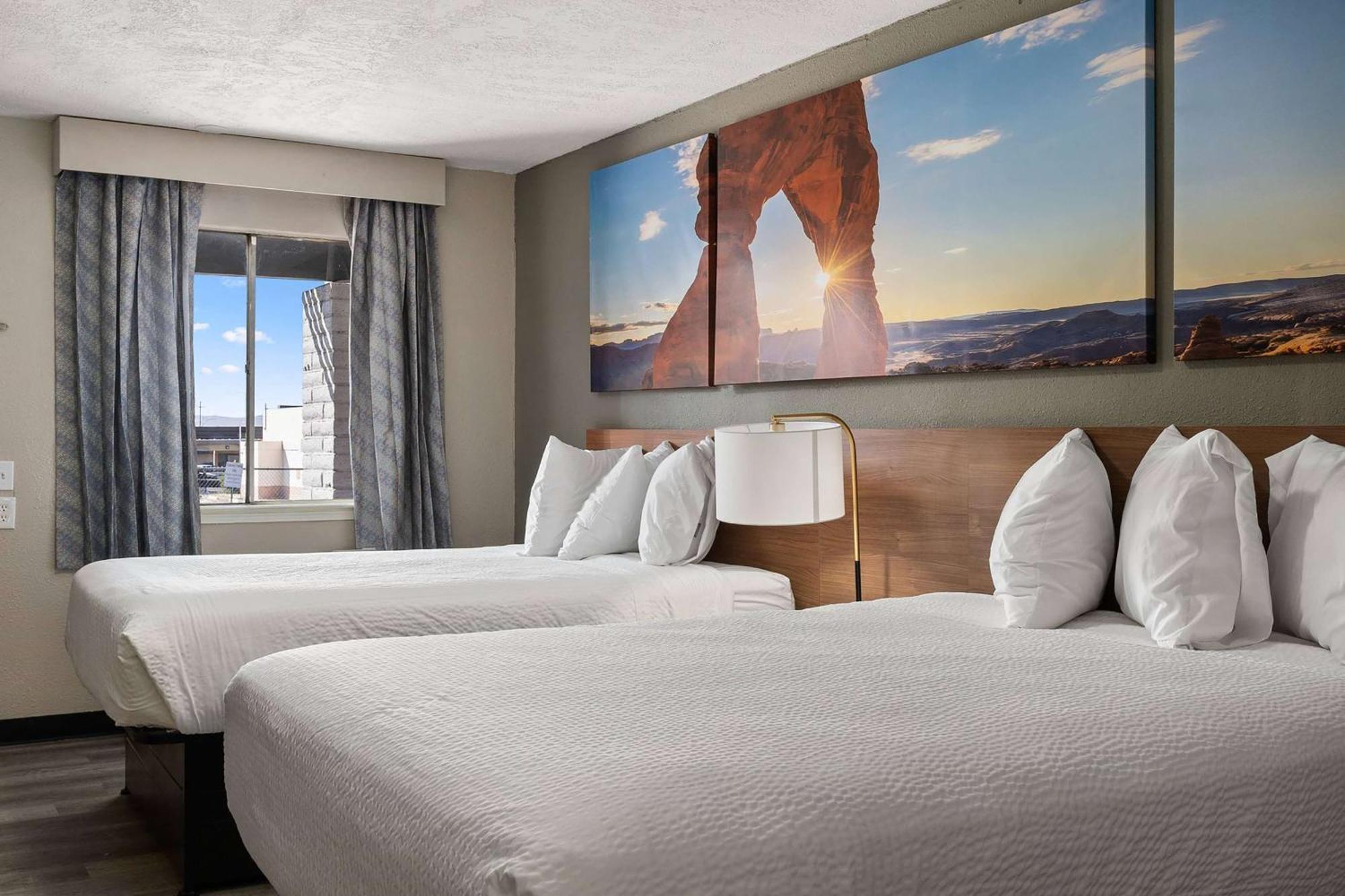 Days Inn By Wyndham Albuquerque Northeast Экстерьер фото