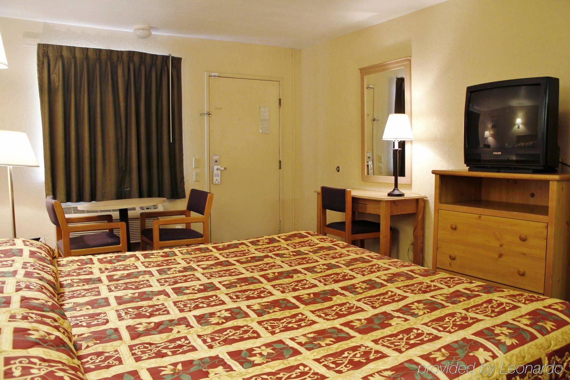Days Inn By Wyndham Albuquerque Northeast Экстерьер фото